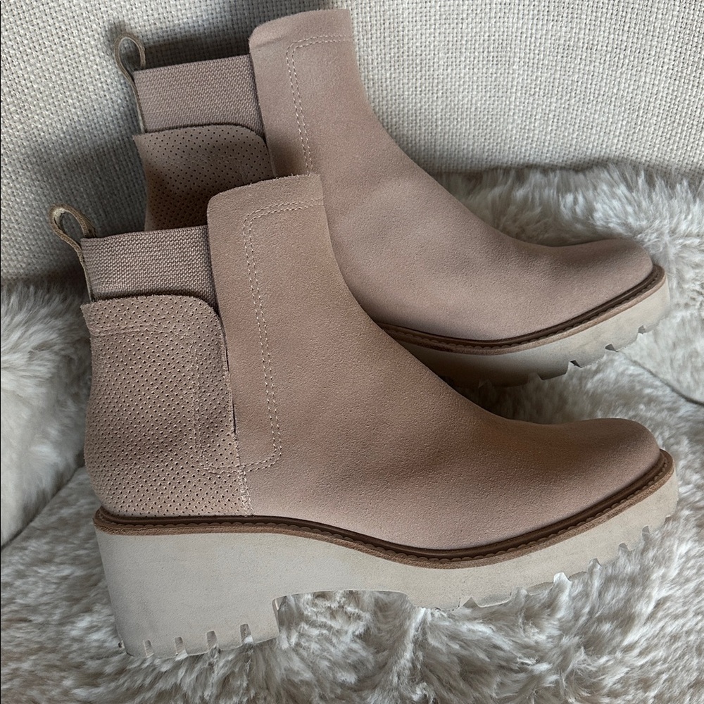 Dolce Vita Huey Desert Dune Booties